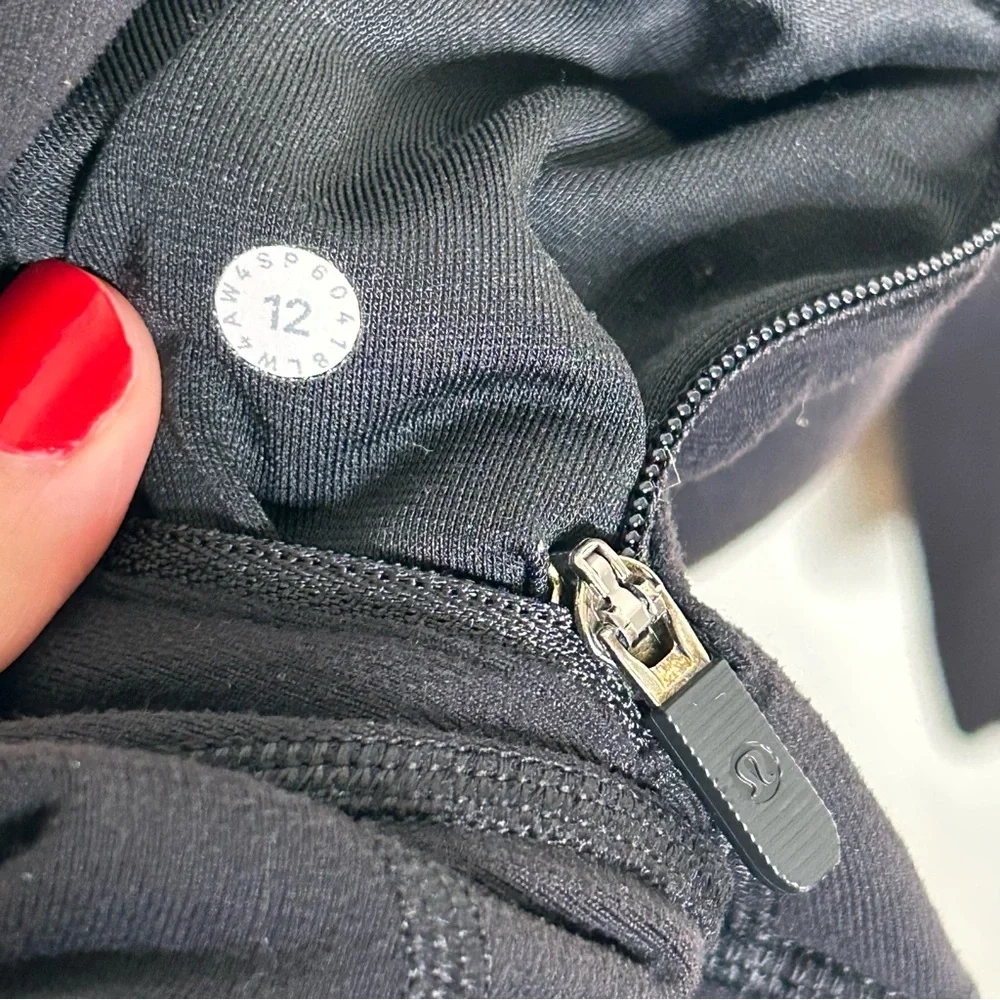 AS IS Lululemon In Stride Jacket Black 12